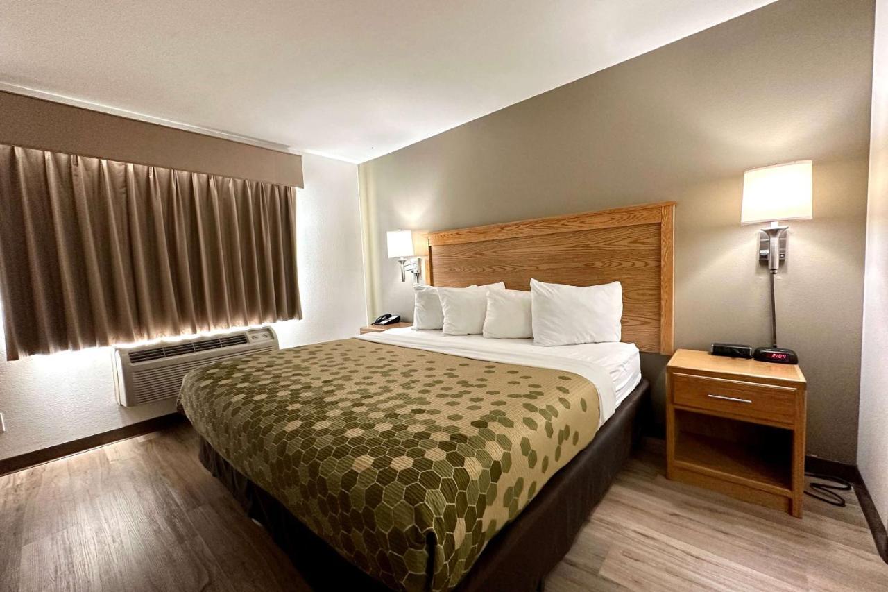 Wingate By Wyndham New Castle - Glenwood Springs Hotel Exterior photo