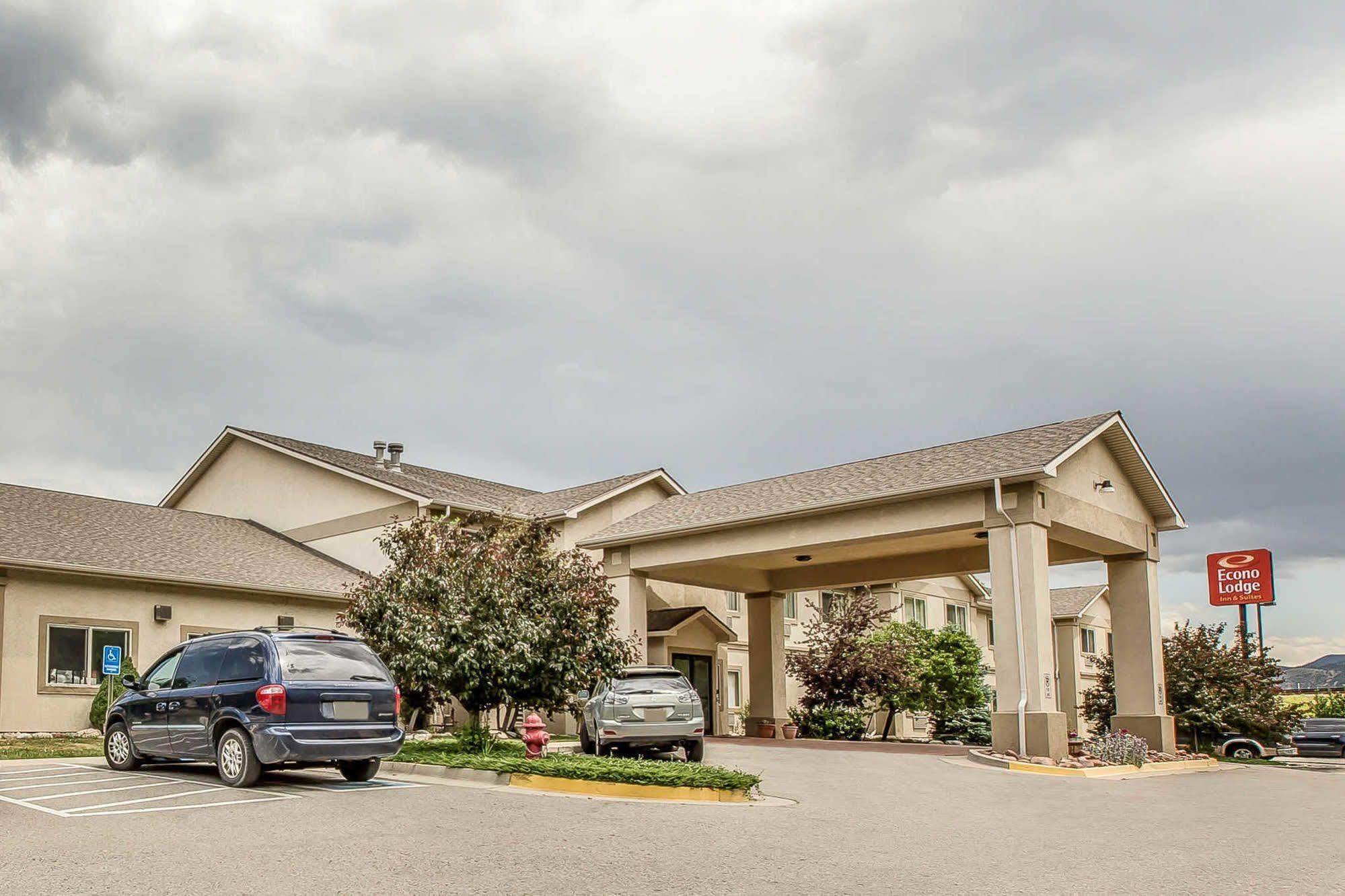 Wingate By Wyndham New Castle - Glenwood Springs Hotel Exterior photo